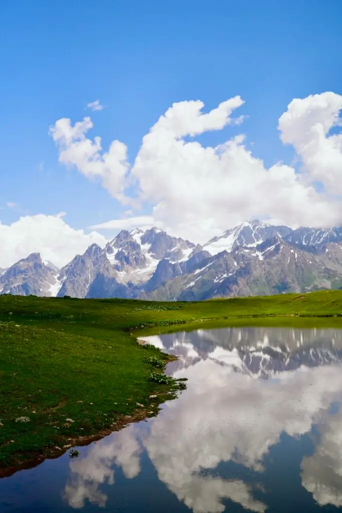 Mestia et l'ascension des koruldi lakes photographie leica géorgie Géorgie itinéraire et avis