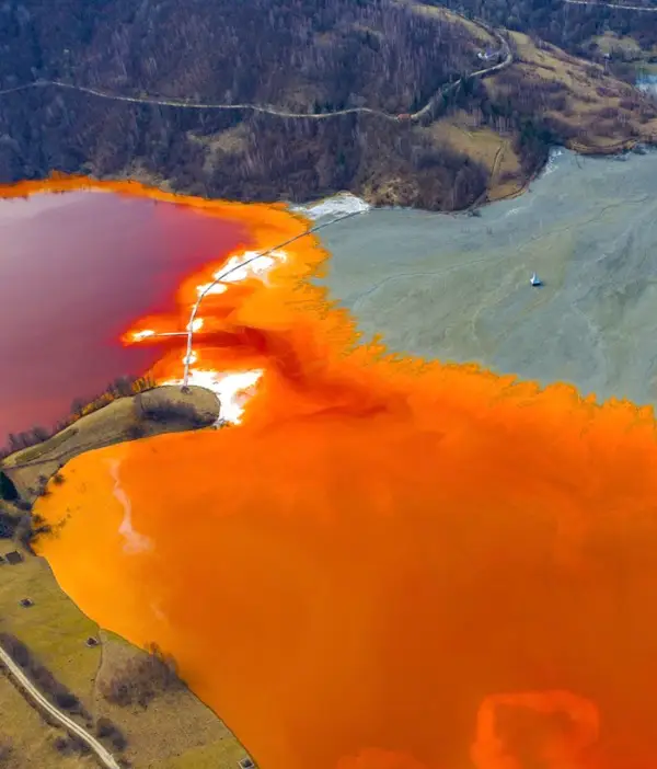 geamana couleurs lac toxique
