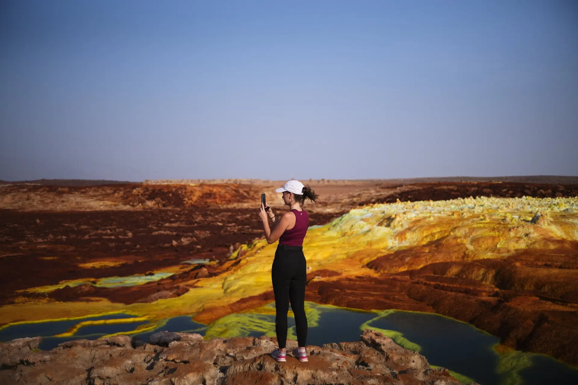 fille devant le dallol