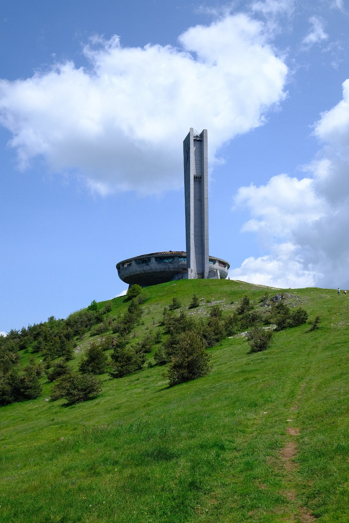 Bouzloudja l'ovni soviétique 2025