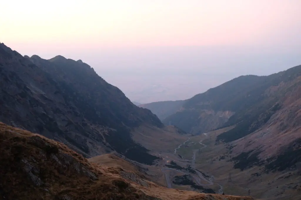 La Roumanie avis et itinéraire Transfagarasan, plus belle route du monde et roadtrip mythique
