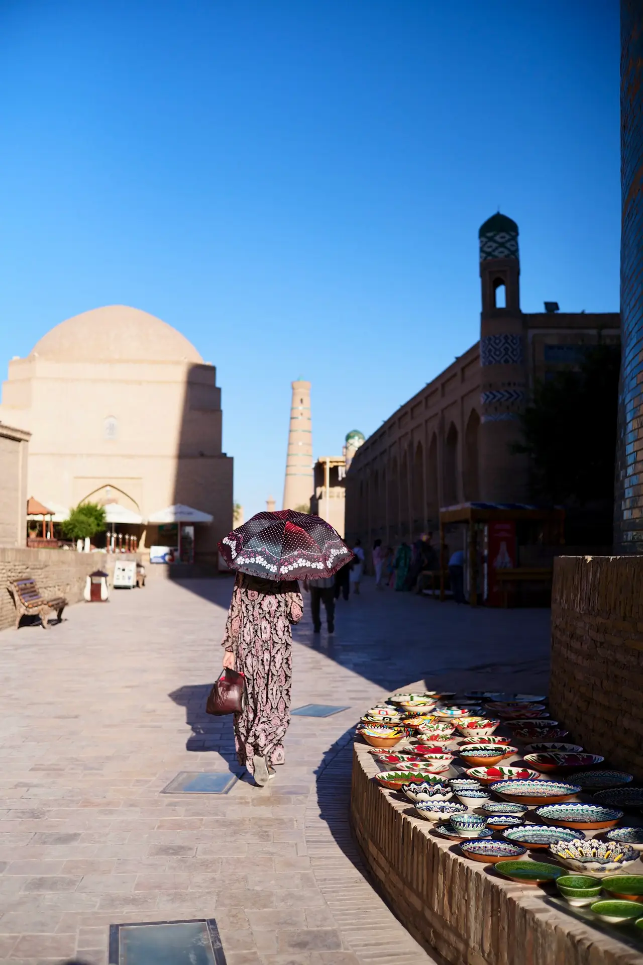 khiva ouzbékistan femme marché