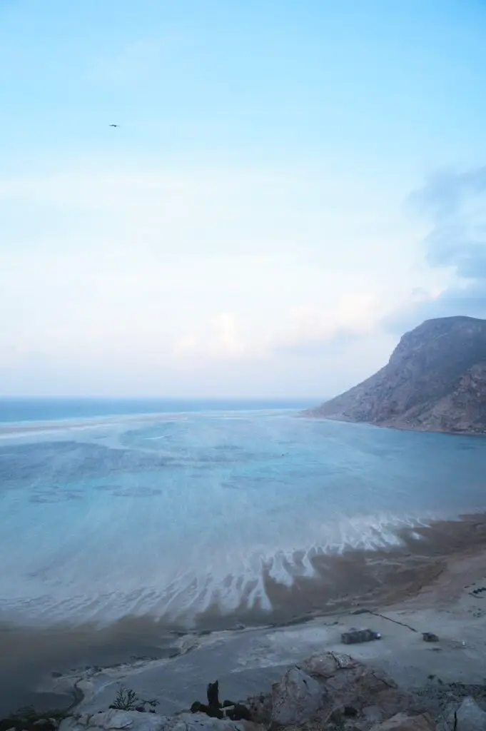 qalansiyah beach lagon detwah