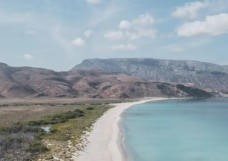 shoab beach traversée