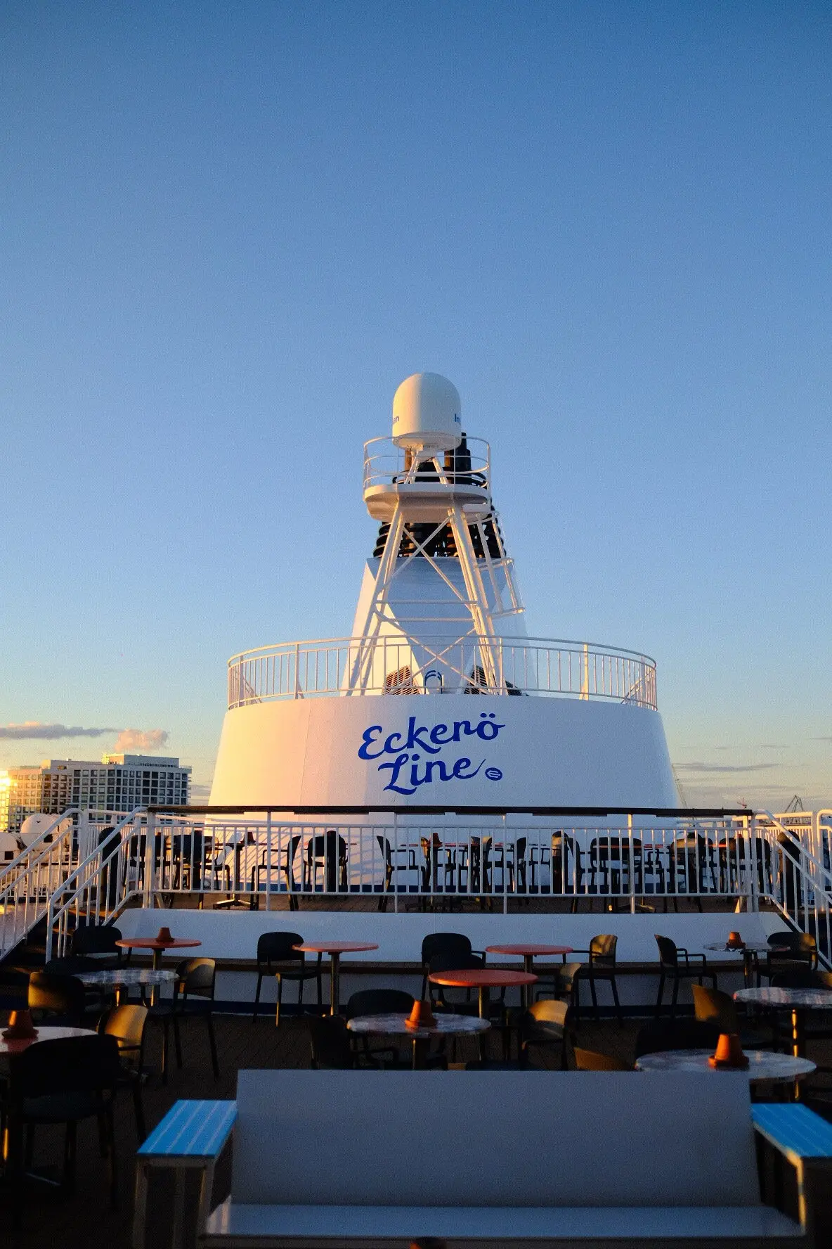 Ferry Helsinki Tallinn bateau eckeno line