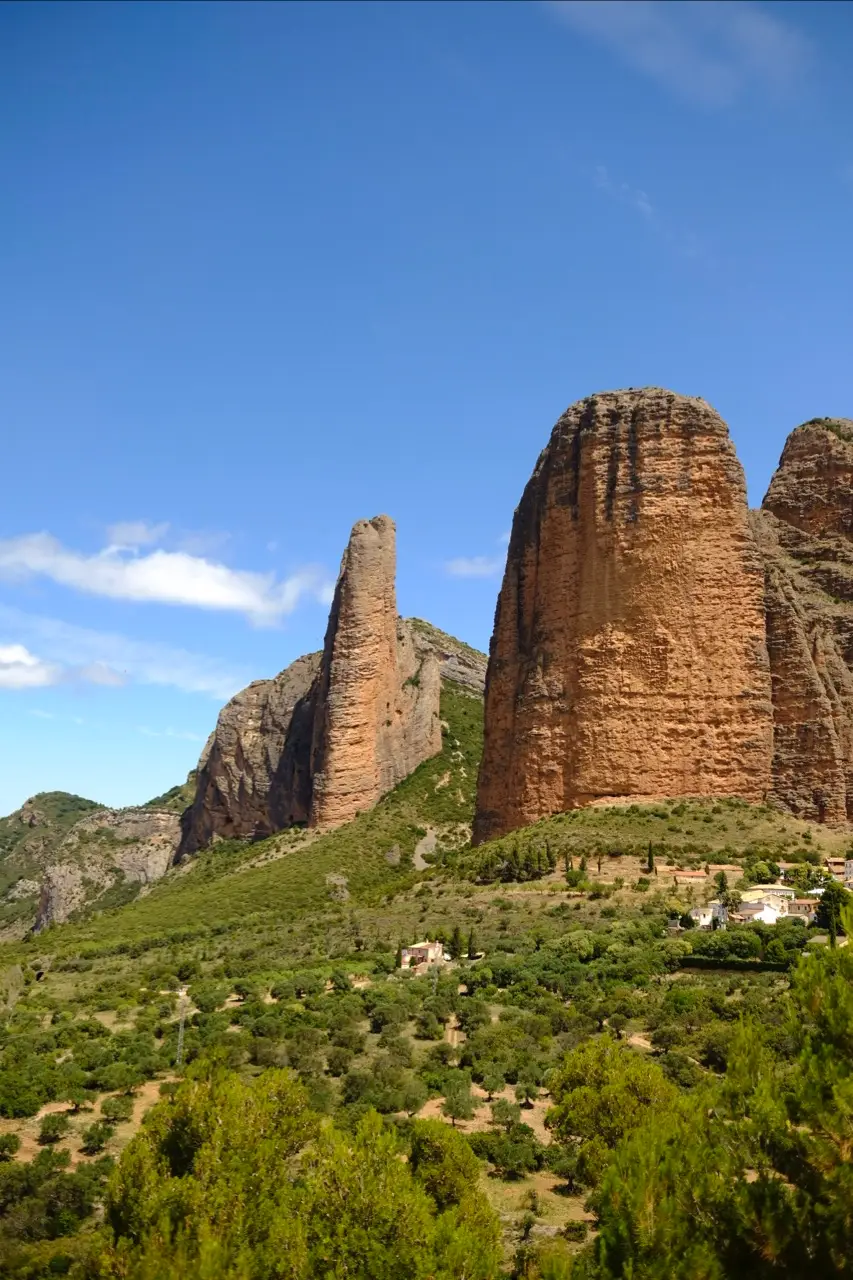 espagne contre tourisme mallos de riglos