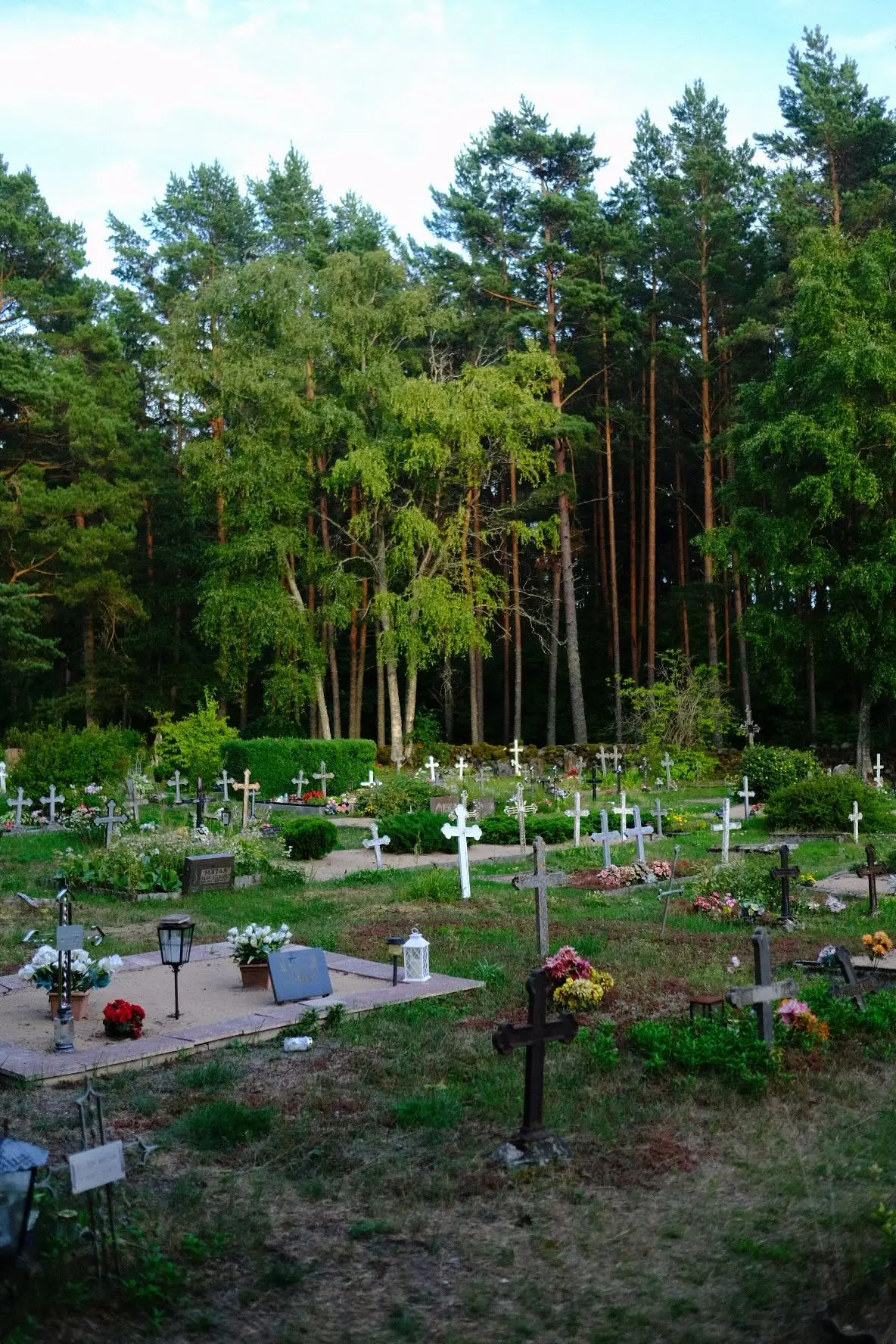 Estonie Kihnu island cimetière