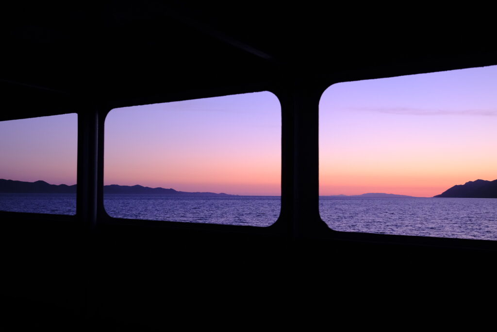 Mljet, l'île du coeur fond rose sunset bateau mer
