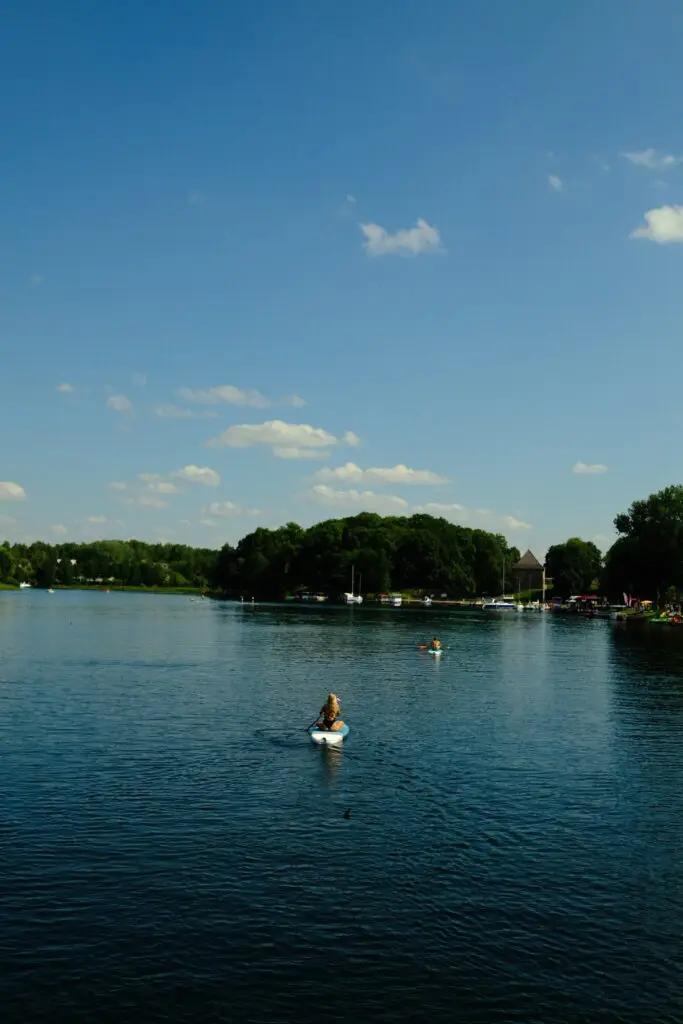 plage lac chateau trakai lituanie vilnius