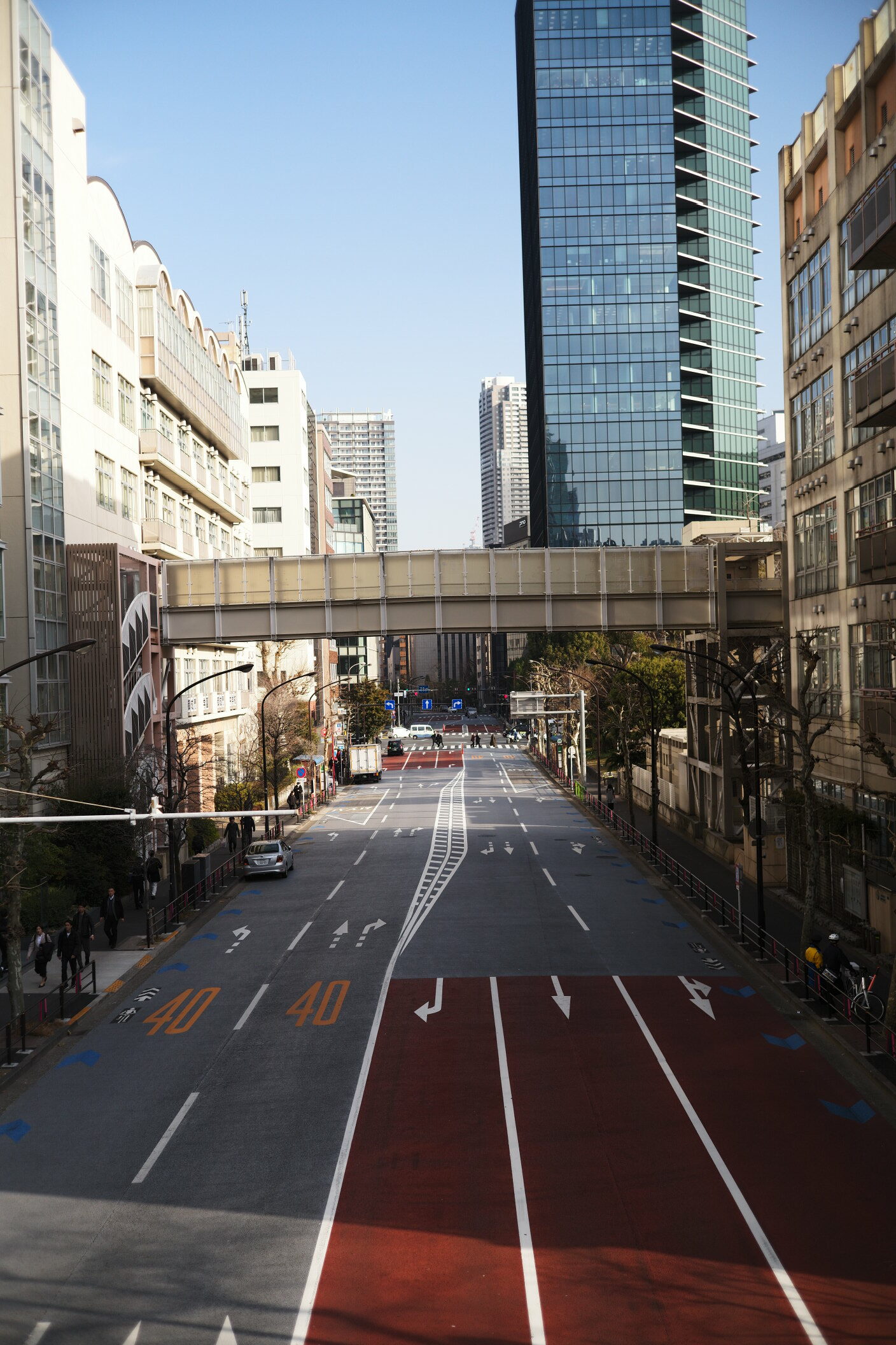 ruelle moderne du Tokyo à Oshiage