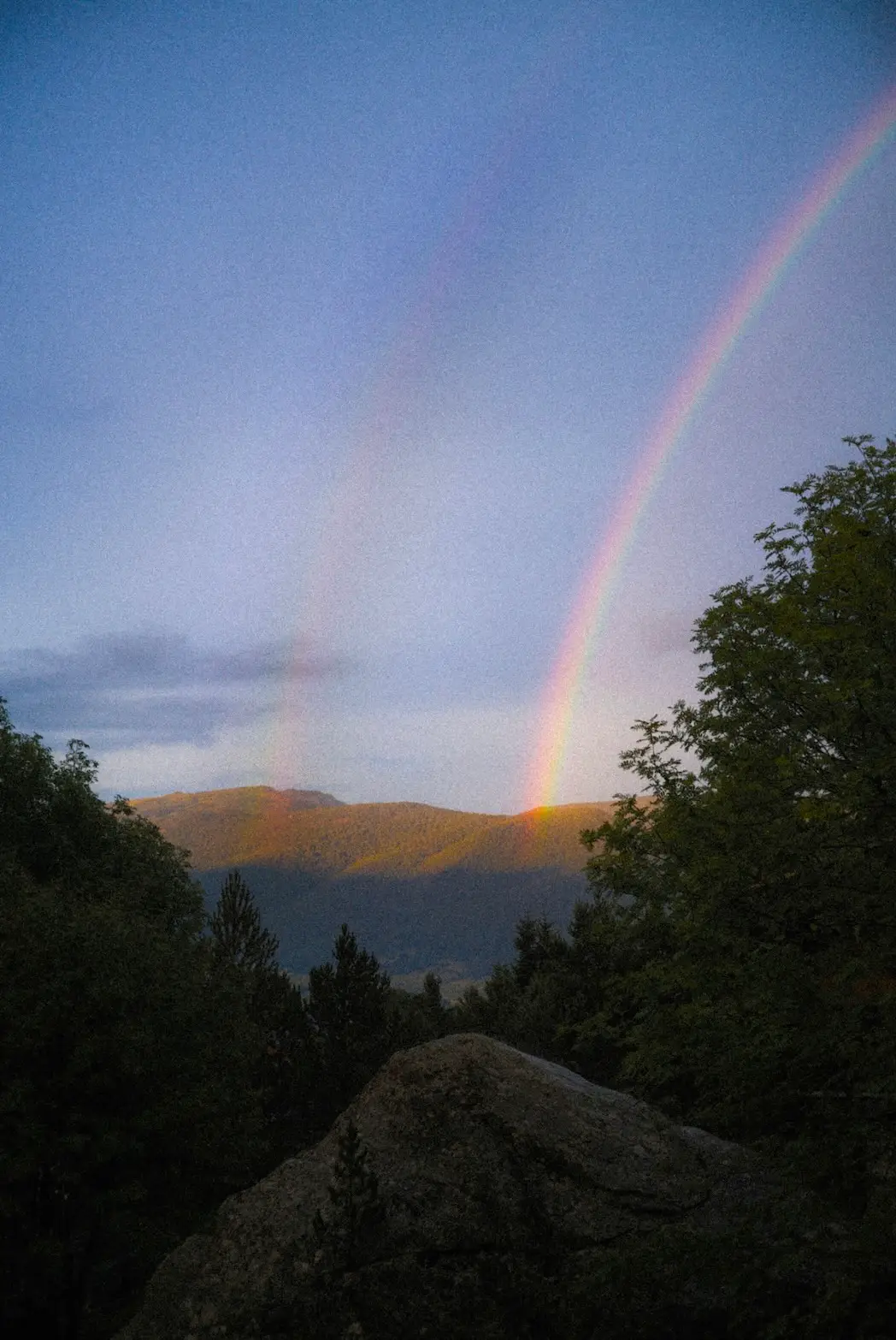 coucher de soleil arc en ciel formiguères