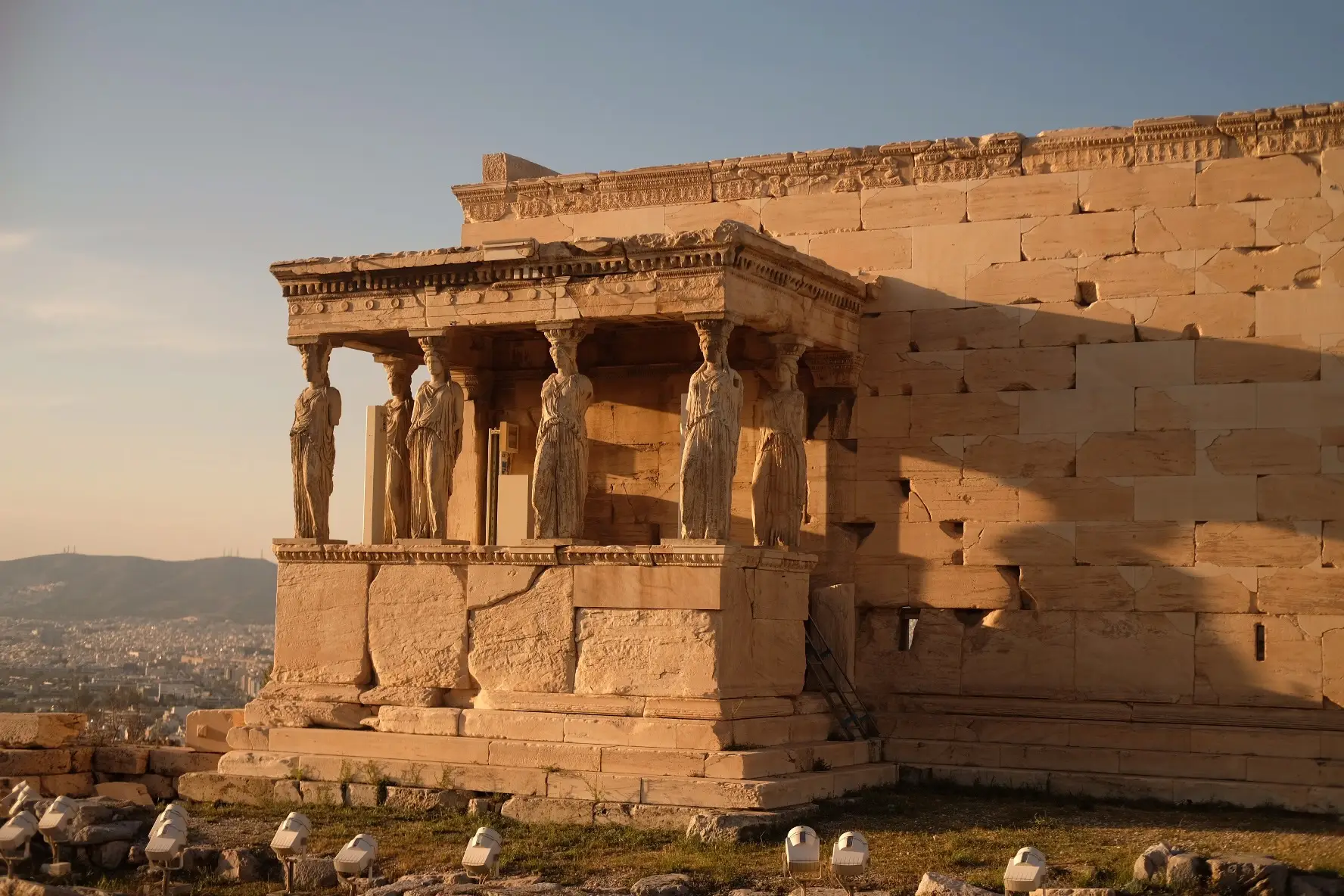 Acropole d'Athènes depuis un rooftop